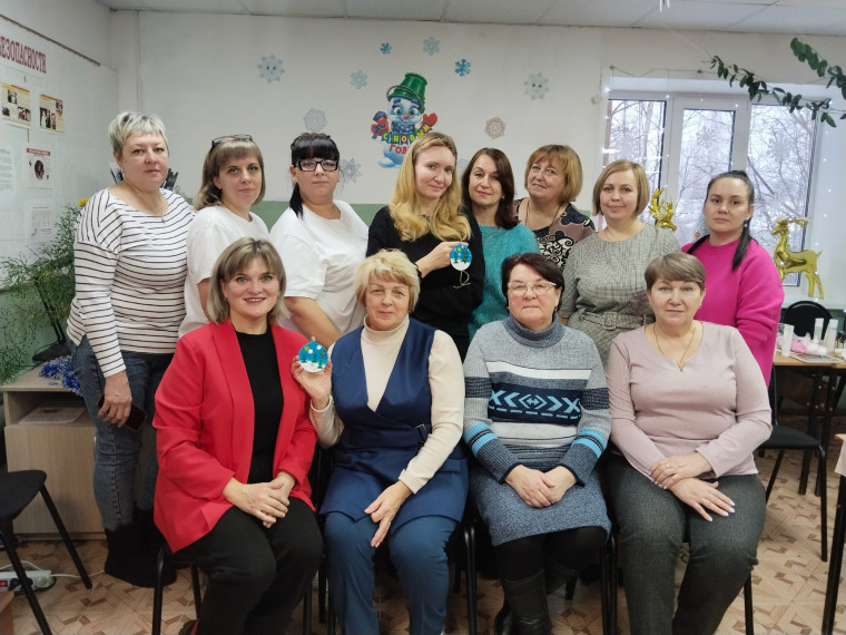 🌟 Сегодня в Междуреченской библиотеке прошло заседание клуба "Красота и здоровье", в котором приняли участие жёны и матери участников специальной военной операции, а также координатор Фонда "Защитники Отечества" Анна Богатырева.. 🌟 Сегодня в Междуреченской библиотеке прошло заседание клуба "Красота и здоровье", в котором приняли участие жёны и матери участников специальной военной операции, а также координатор Фонда "Защитники Отечества" Анна Богатырева..